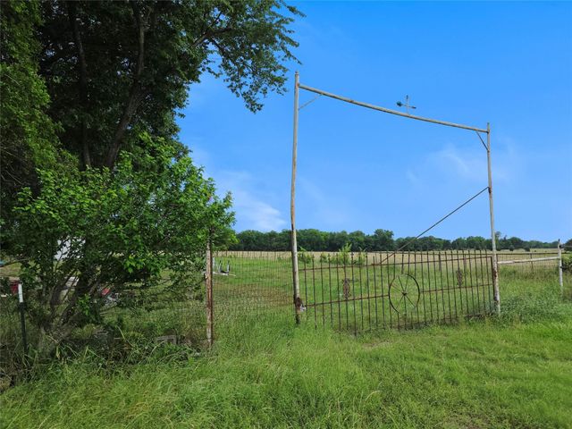 1917 County Road 1144, Miller Grove, TX 75472