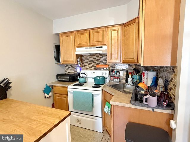 955 DALY ST, Philadelphia, PA 19148