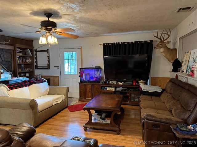 14480 E 400 Road, Claremore, OK 74017