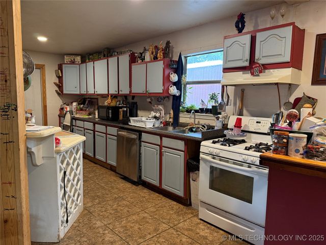 14480 E 400 Road, Claremore, OK 74017