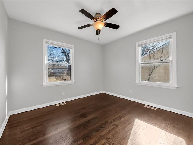 1219 N Atherton Road, Independence, MO 64056