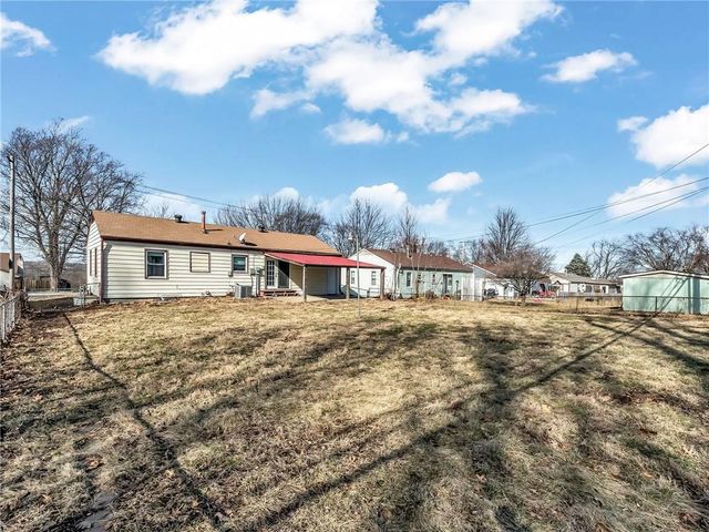 1219 N Atherton Road, Independence, MO 64056