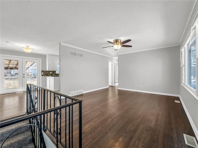 1219 N Atherton Road, Independence, MO 64056