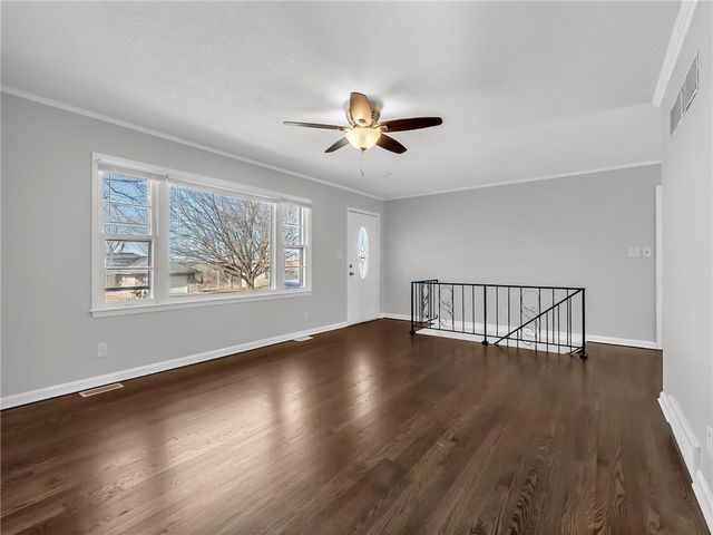 1219 N Atherton Road, Independence, MO 64056