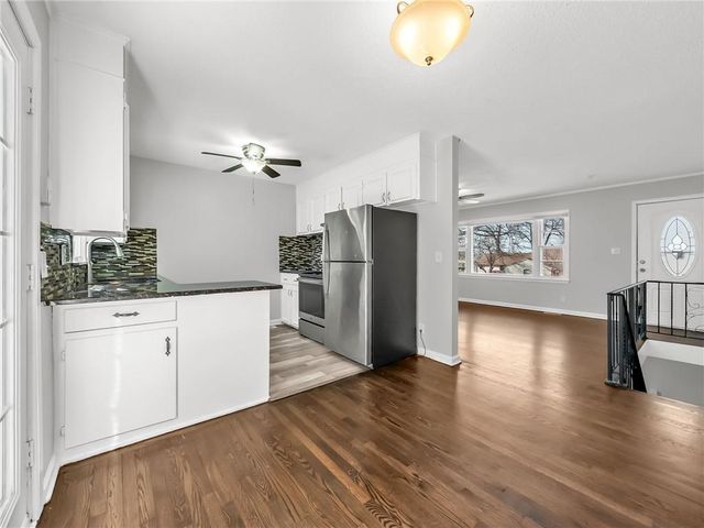 1219 N Atherton Road, Independence, MO 64056