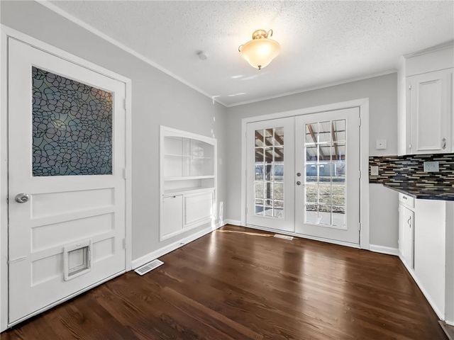 1219 N Atherton Road, Independence, MO 64056