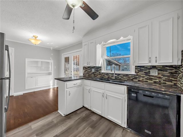 1219 N Atherton Road, Independence, MO 64056