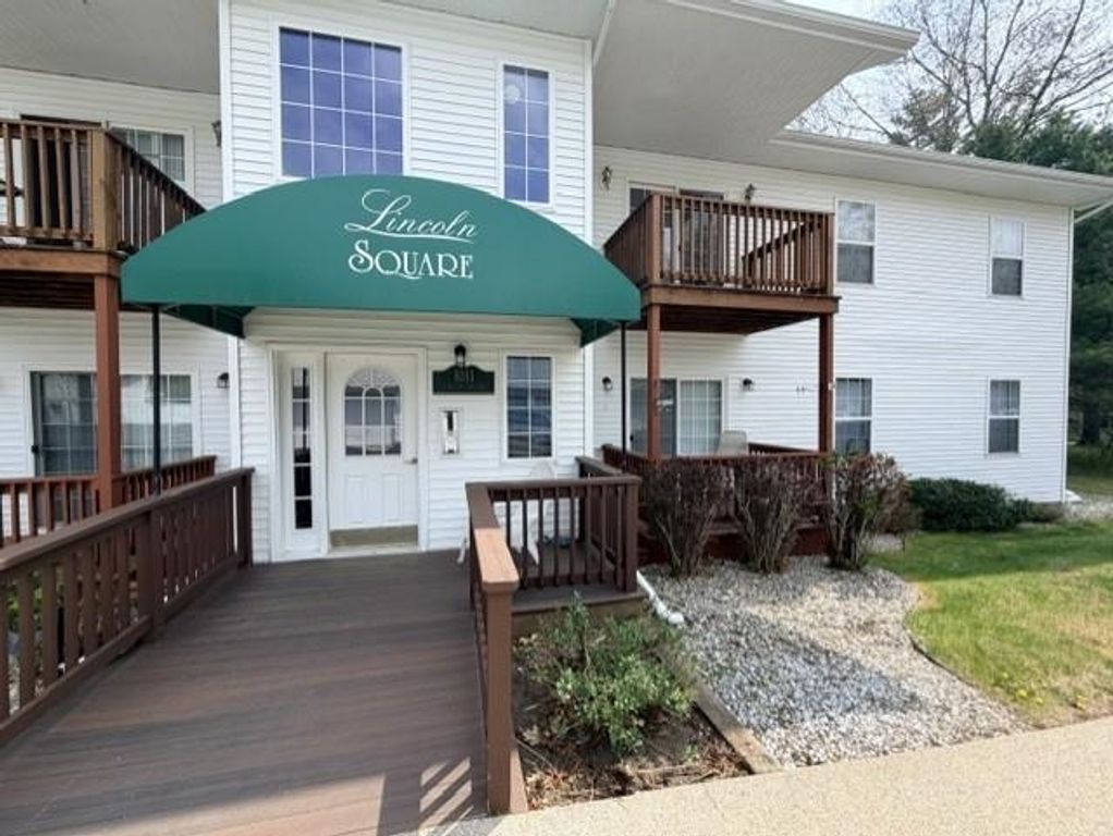 1011 E Lincoln Street, East Tawas, MI 48730