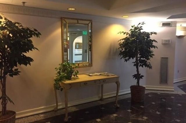 1933 Commonwealth 405, Boston, MA 02135