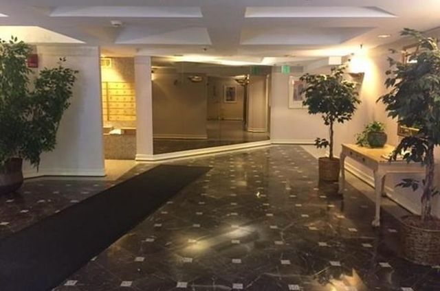 1933 Commonwealth 405, Boston, MA 02135