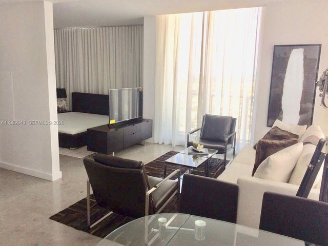 151 SE 1 St PH 10, Miami, FL 33131