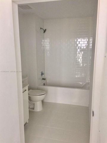 151 SE 1 St PH 10, Miami, FL 33131