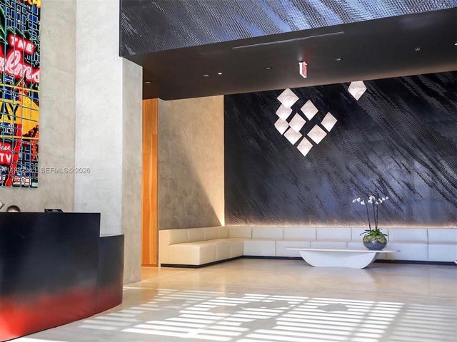 151 SE 1 St PH 10, Miami, FL 33131