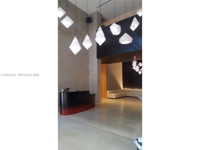 151 SE 1 St PH 10, Miami, FL 33131