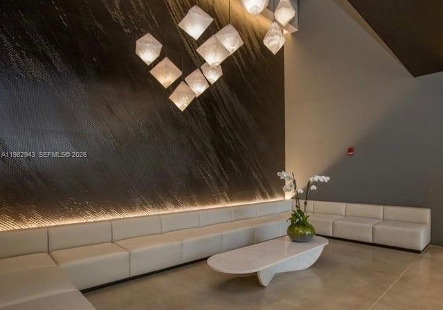 151 SE 1 St PH 10, Miami, FL 33131