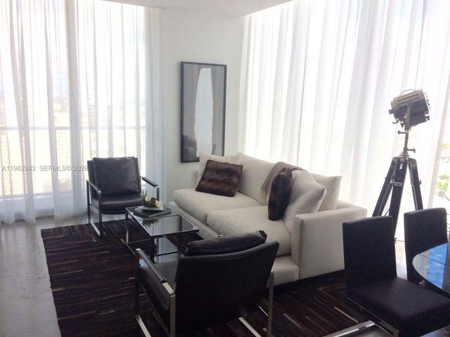 151 SE 1 St PH 10, Miami, FL 33131