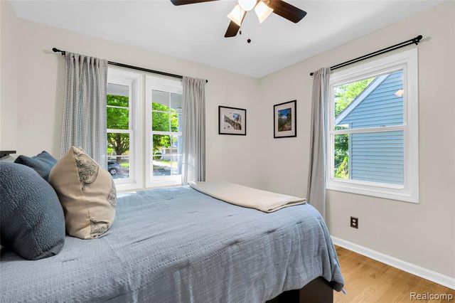 3825 Elmhurst Avenue, Royal Oak, MI 48073