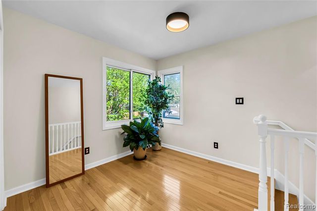3825 Elmhurst Avenue, Royal Oak, MI 48073