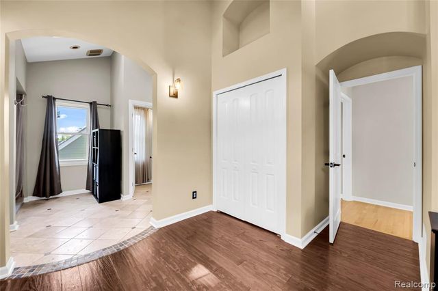 3825 Elmhurst Avenue, Royal Oak, MI 48073