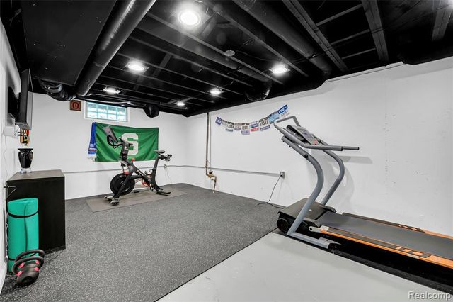3825 Elmhurst Avenue, Royal Oak, MI 48073