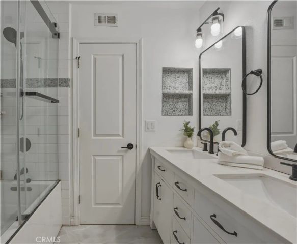 8839 Cedros Avenue 3, Panorama City, CA 91402
