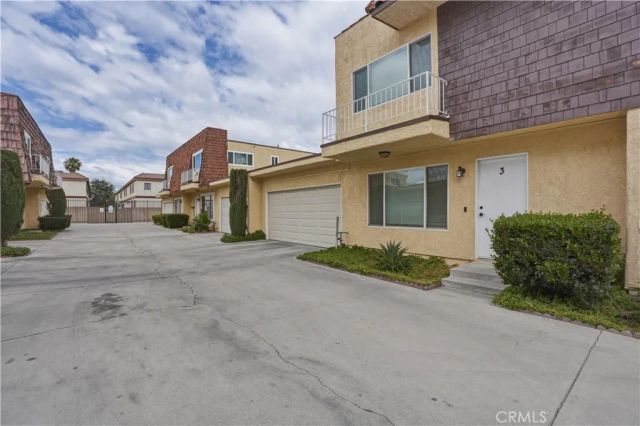 8839 Cedros Avenue 3, Panorama City, CA 91402