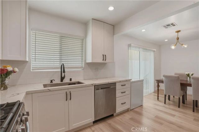 8839 Cedros Avenue 3, Panorama City, CA 91402