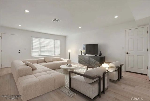 8839 Cedros Avenue 3, Panorama City, CA 91402