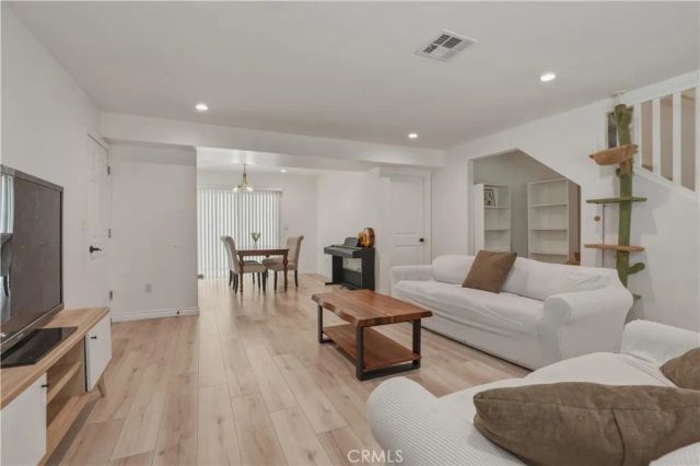 8839 Cedros Avenue 3, Panorama City, CA 91402
