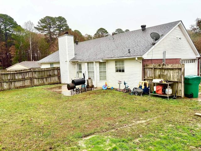 701 Honeysuckle Hills Court, Redfield, AR 72132