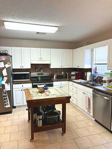 701 Honeysuckle Hills Court, Redfield, AR 72132