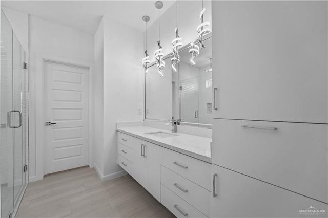 1305 E Evergreen Avenue, San Juan, TX 78589