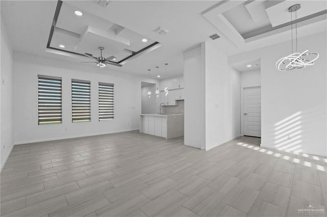 1305 E Evergreen Avenue, San Juan, TX 78589