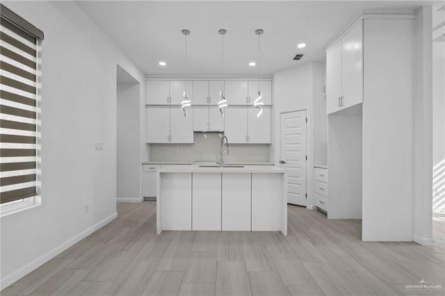 1305 E Evergreen Avenue, San Juan, TX 78589