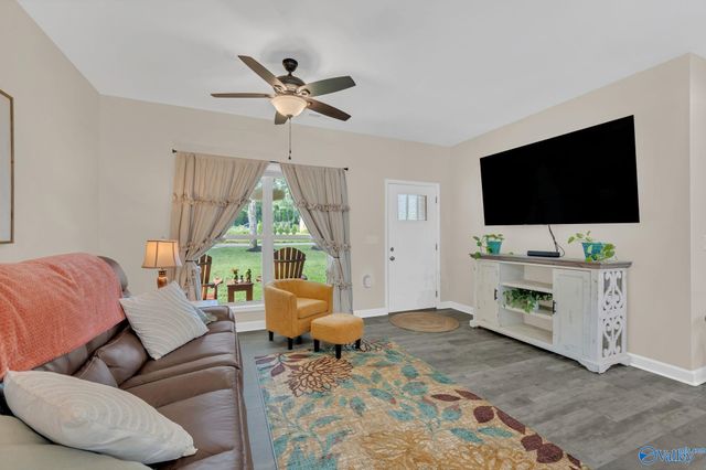 106 County Road 632, Rogersville, AL 35652