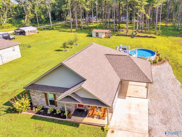106 County Road 632, Rogersville, AL 35652