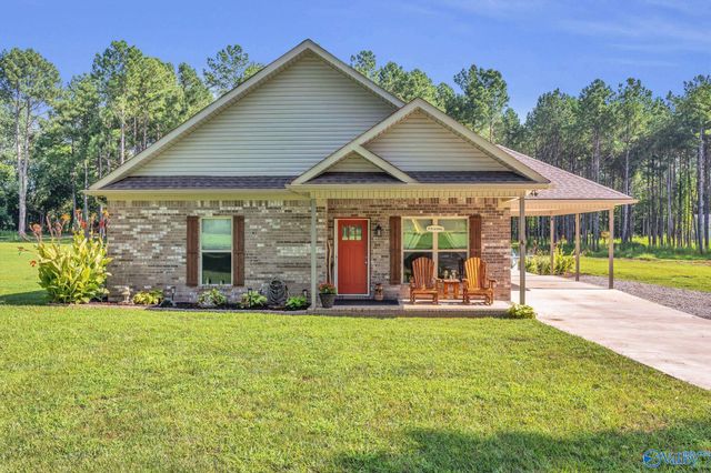 106 County Road 632, Rogersville, AL 35652