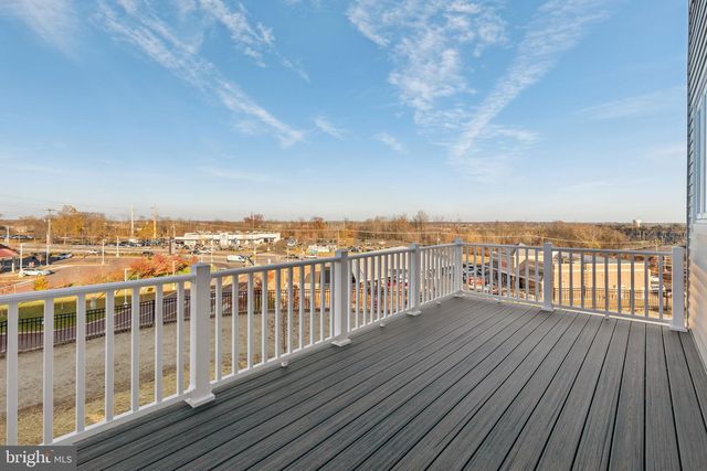 129 HIGHER ROCK CT, North Wales, PA 19454