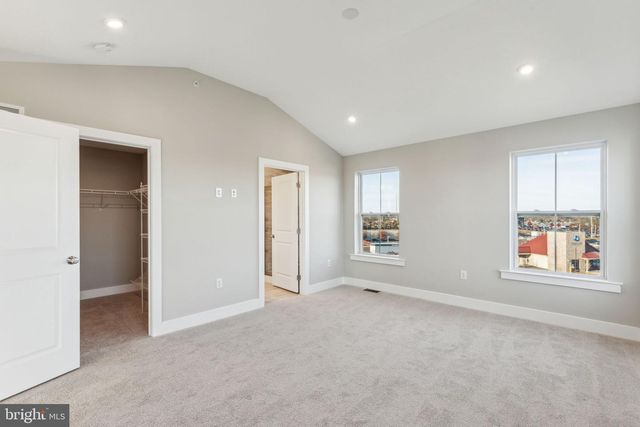 129 HIGHER ROCK CT, North Wales, PA 19454