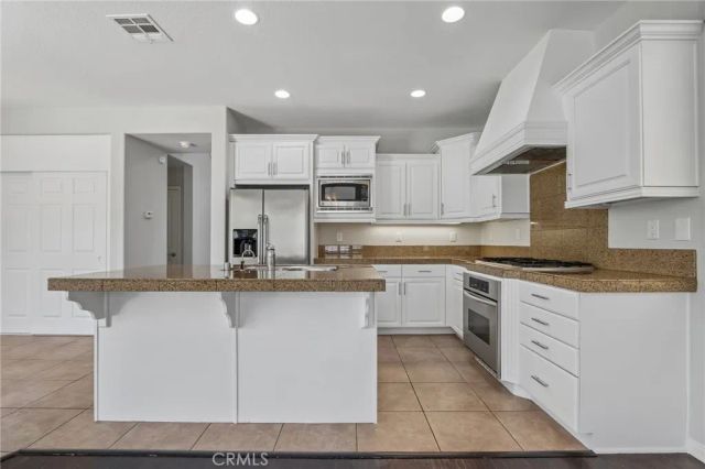 19636 Alyssa Drive, Newhall, CA 91321