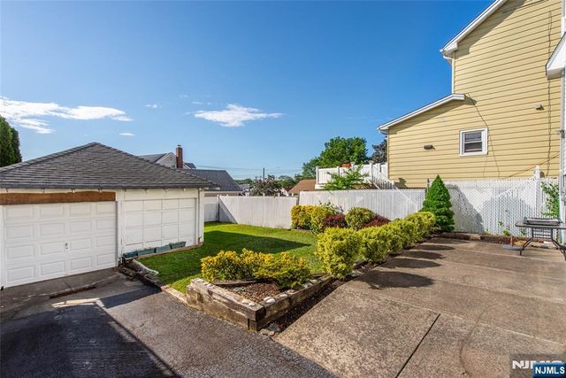 39 Roosevelt Street, North Arlington, NJ 07031