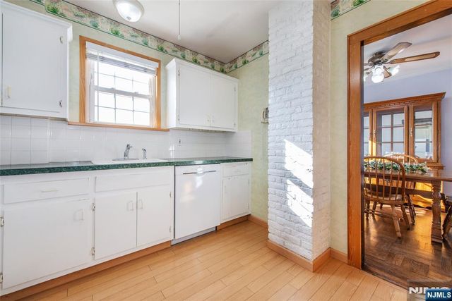 39 Roosevelt Street, North Arlington, NJ 07031