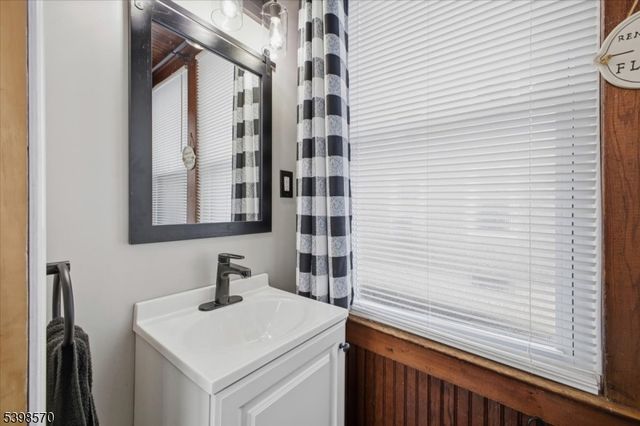 89 Park Ave, Washington Boro, NJ 07882