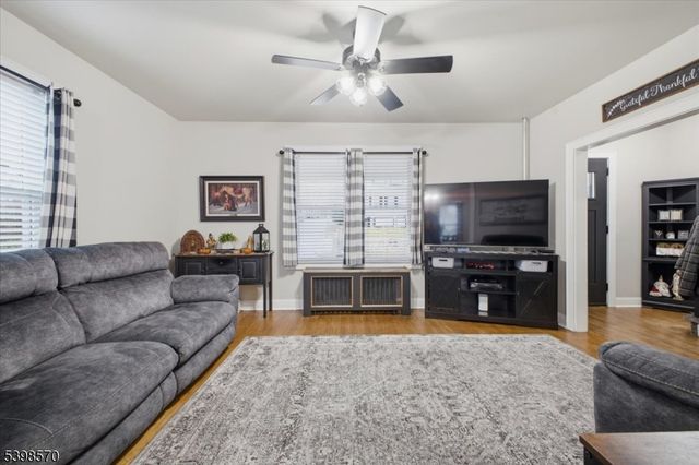 89 Park Ave, Washington Boro, NJ 07882