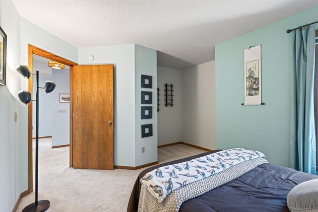 7246 Allen Court, Eden Prairie, MN 55346