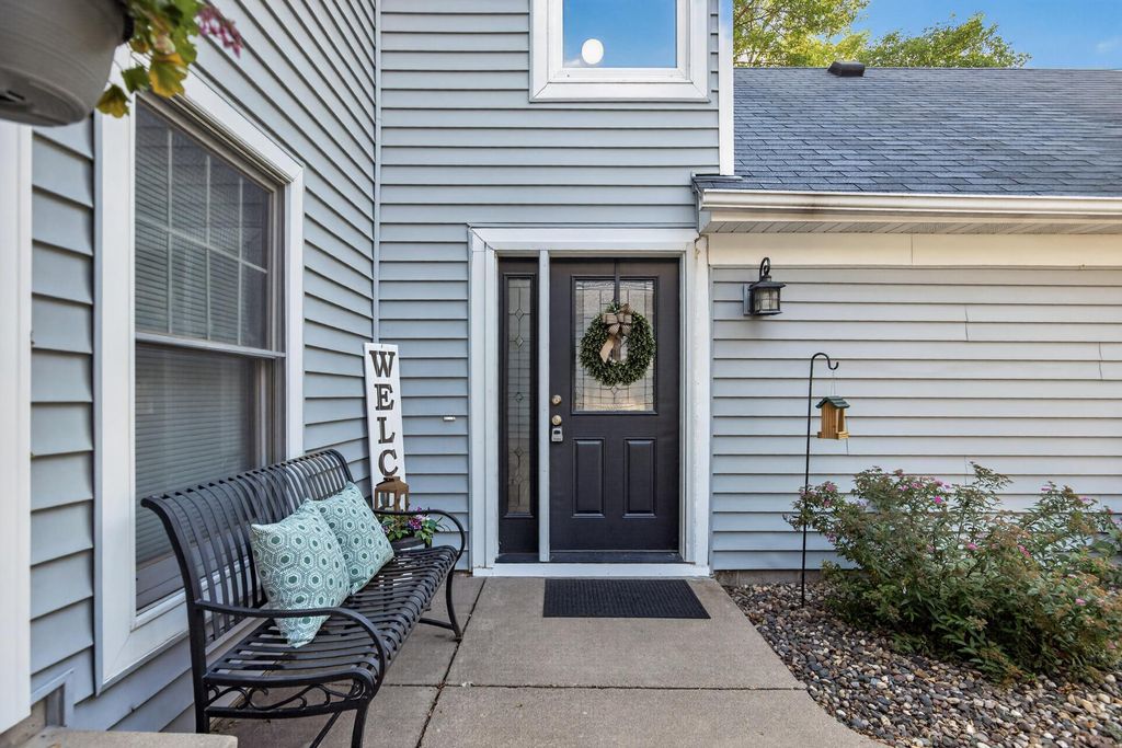 7246 Allen Court, Eden Prairie, MN 55346
