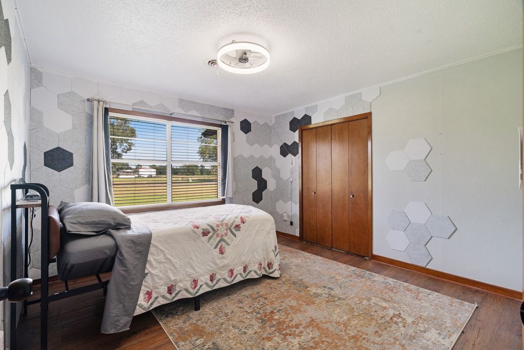 8181 Fm 1840, De Kalb, TX 75559