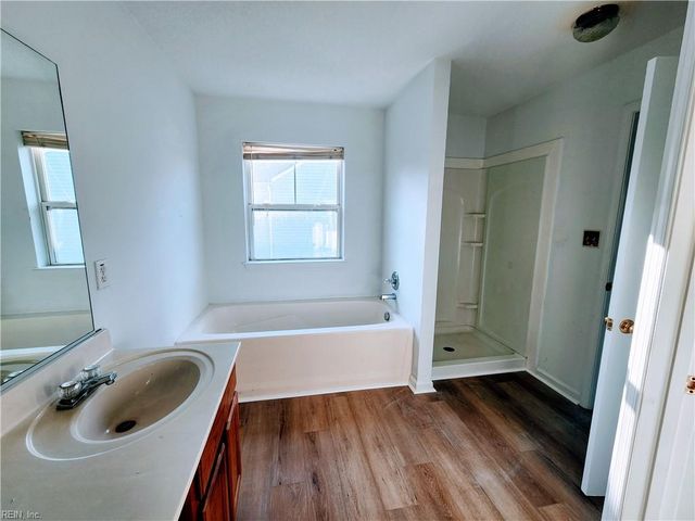 23 Regal WAY, Hampton, VA 23669