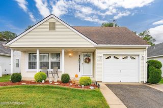 49 Stockport Drive, Toms River, NJ 08757