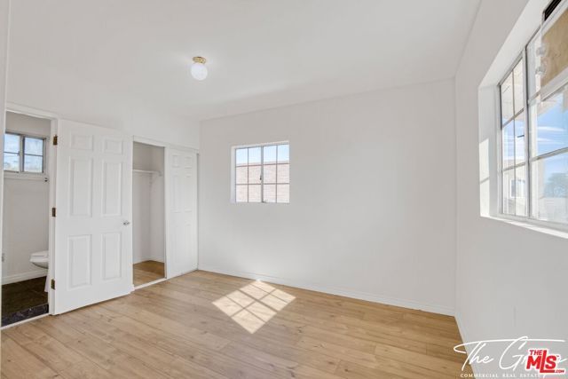 856 W 47th Street, Los Angeles, CA 90037